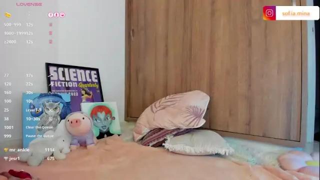 Image 2 of sophie_cuteass Stream on Chaturbate on 1 month ago