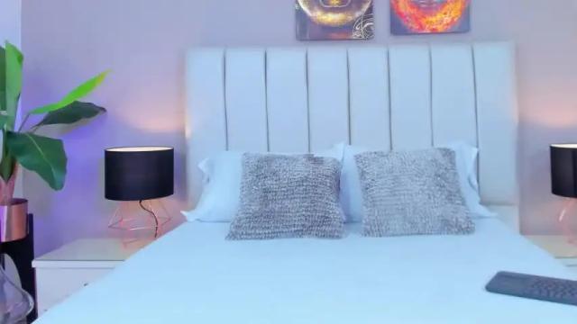 Image 2 of sophie_deargb Stream on Chaturbate on 15 months ago