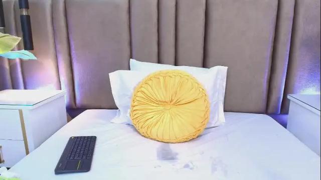 Image 4 of sophie_deargb Stream on Chaturbate on 1 month ago