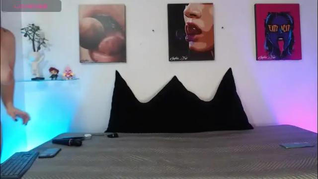 Image 7 of sophie_foxx Stream on Chaturbate on 12 days ago