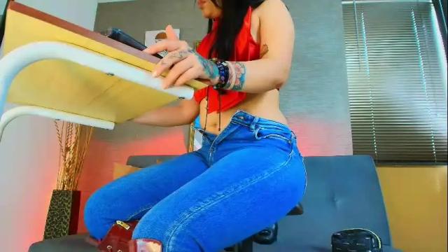 Image 4 of sophie_littles Stream on Chaturbate on 20 days ago