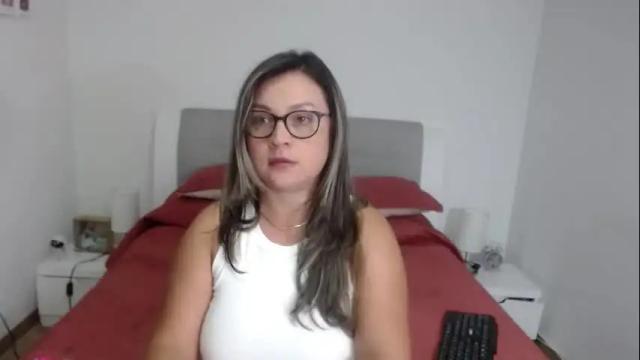 Image 3 of sophie_lopez1 Stream on Chaturbate on 2 months ago
