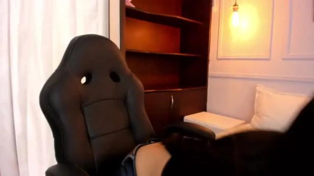 Image 2 of sophie_mancini18 Stream on Chaturbate on 12 months ago