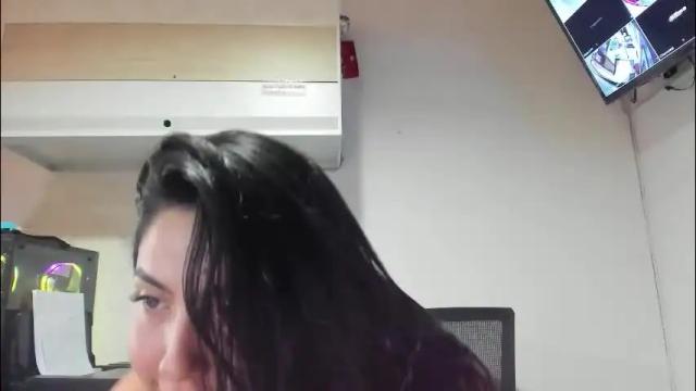 Image 3 of sophie_mancini18 Stream on Chaturbate on 2 months ago
