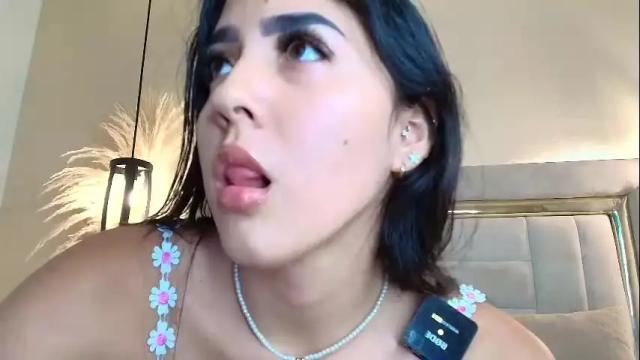 Image 4 of sophie_mancini18 Stream on Chaturbate on 2 months ago