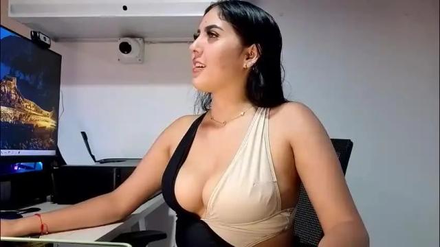 Image 8 of sophie_mancini18 Stream on Chaturbate on 26 days ago