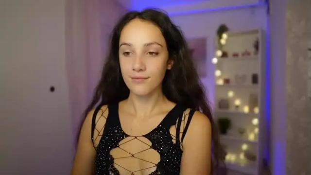 Image 10 of sophie_nice18 Stream on Chaturbate on 21 months ago