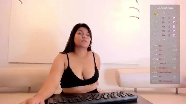 Image 3 of sophie_nt Stream on Chaturbate on 19 months ago