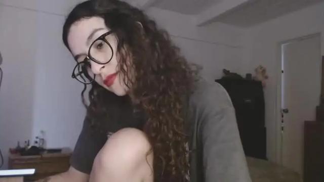 Image 4 of sophie_roses Stream on Chaturbate on 14 months ago