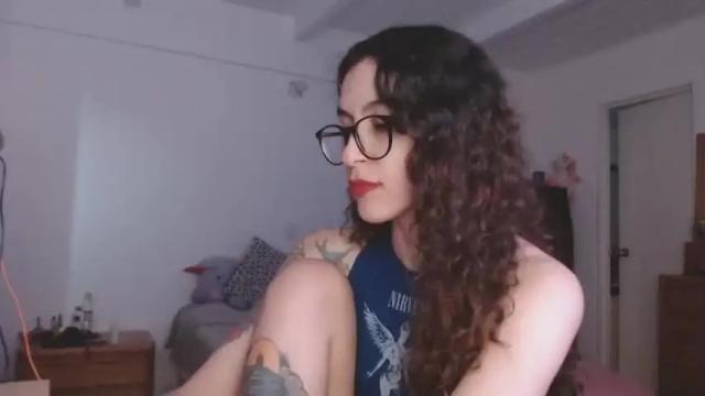 Image 10 of sophie_roses Stream on Chaturbate on 14 months ago