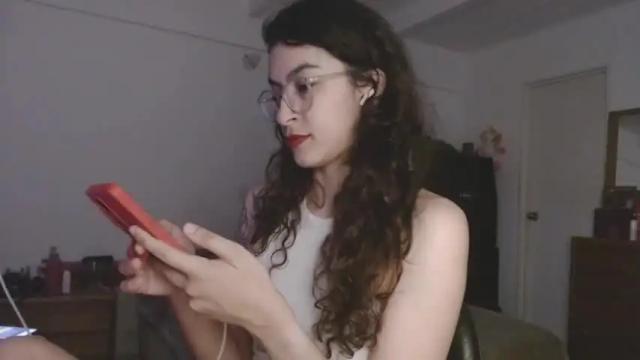 Image 3 of sophie_roses Stream on Chaturbate on 13 months ago