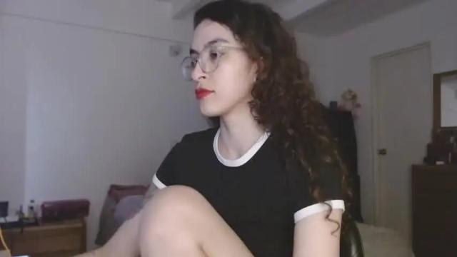 Image 6 of sophie_roses Stream on Chaturbate on 13 months ago