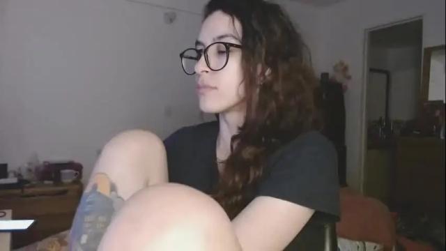 Image 3 of sophie_roses Stream on Chaturbate on 13 months ago