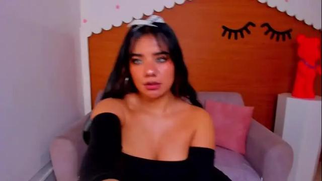 Image 11 of sophie_t_ Stream on Chaturbate on 3 months ago