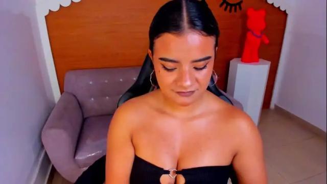 Image 6 of sophie_t_ Stream on Chaturbate on 3 months ago