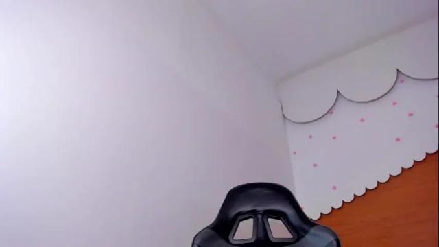 Image 2 of sophie_t_ Stream on Chaturbate on 2 months ago