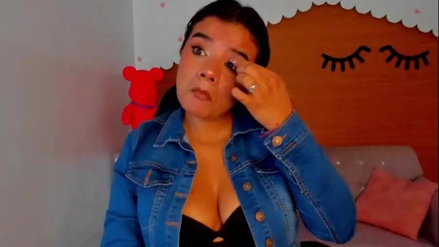 Image 6 of sophie_t_ Stream on Chaturbate on 2 months ago