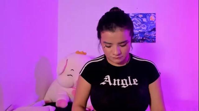 Image 10 of sophie_t_ Stream on Chaturbate on 1 month ago