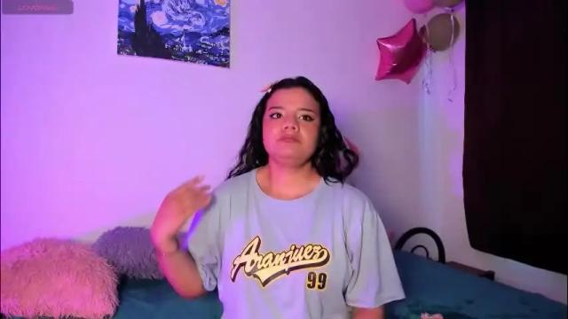 Image 3 of sophie_t_ Stream on Chaturbate on 2 months ago