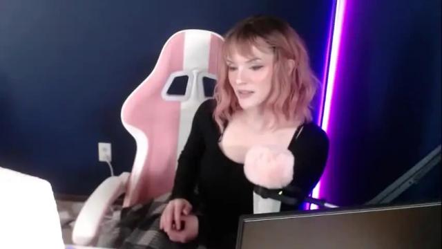 Image 10 of sophie_usagi Stream on Chaturbate on 16 months ago