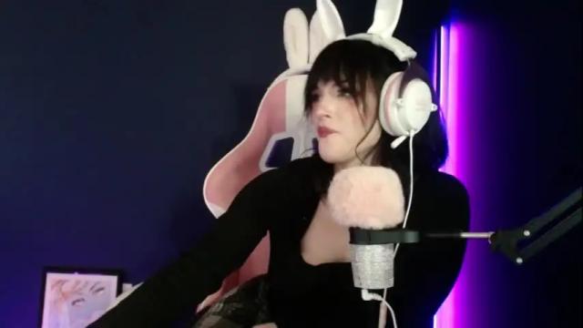 Image 11 of sophie_usagi Stream on Chaturbate on 15 months ago