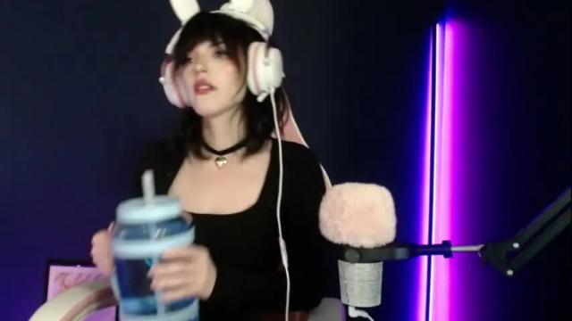 Image 2 of sophie_usagi Stream on Chaturbate on 15 months ago