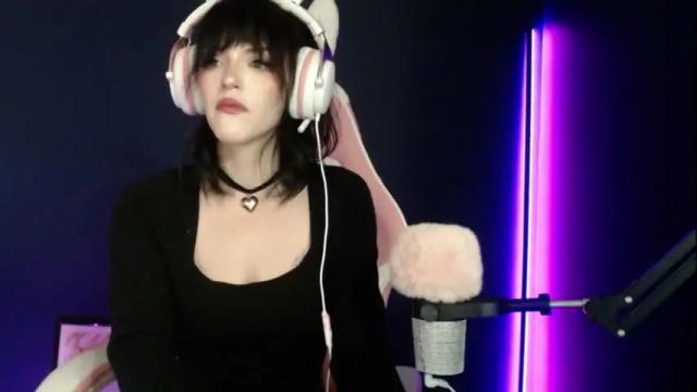 Image 3 of sophie_usagi Stream on Chaturbate on 15 months ago