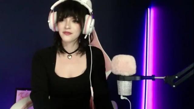 Image 4 of sophie_usagi Stream on Chaturbate on 15 months ago