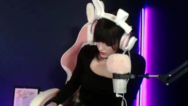 Image 7 of sophie_usagi Stream on Chaturbate on 15 months ago