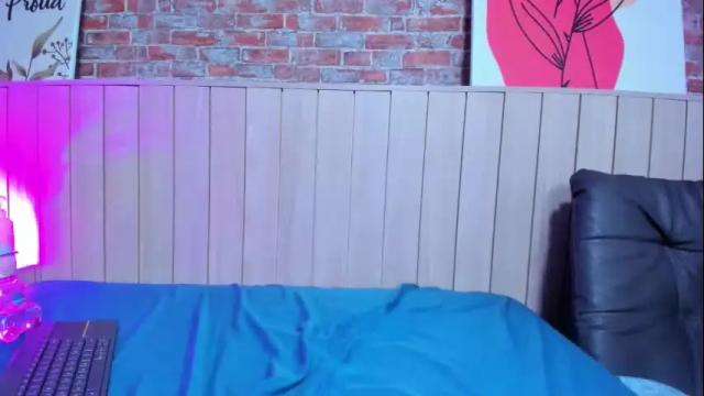 Image 8 of sophiebenson_ Stream on Chaturbate on 15 days ago