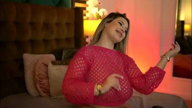 Image 6 of sophieboobsx Stream on Chaturbate on 4 days ago