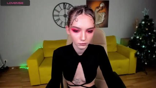 Image 2 of sophiecherrie Stream on Chaturbate on 18 months ago