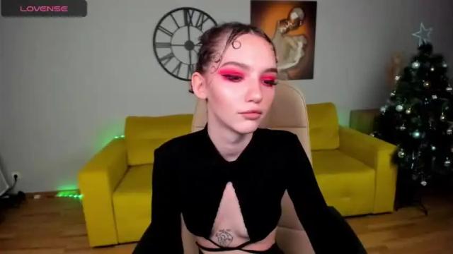 Image 6 of sophiecherrie Stream on Chaturbate on 18 months ago