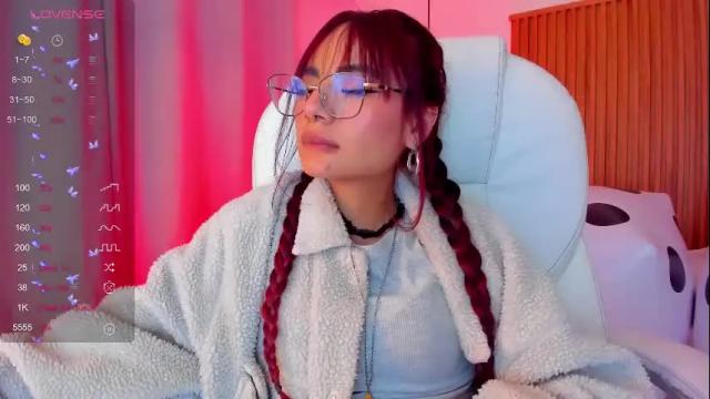Image 6 of sophiecherry_ Stream on Chaturbate on 28 days ago