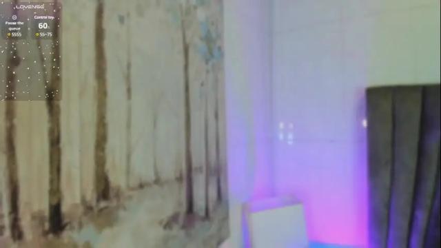 Image 2 of sophiee_smith Stream on Chaturbate on 1 month ago