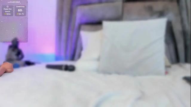 Image 7 of sophiee_smith Stream on Chaturbate on 25 days ago