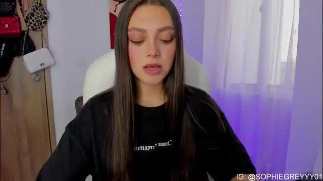 Image 10 of sophiegreey Stream on Chaturbate on 3 days ago