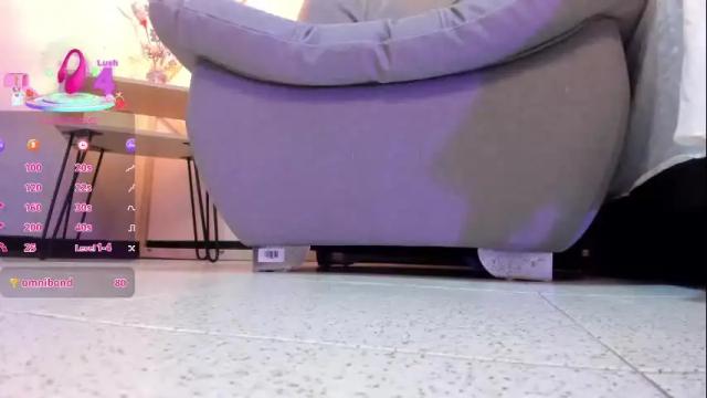 Image 2 of sophieharris__ Stream on Chaturbate on 2 months ago