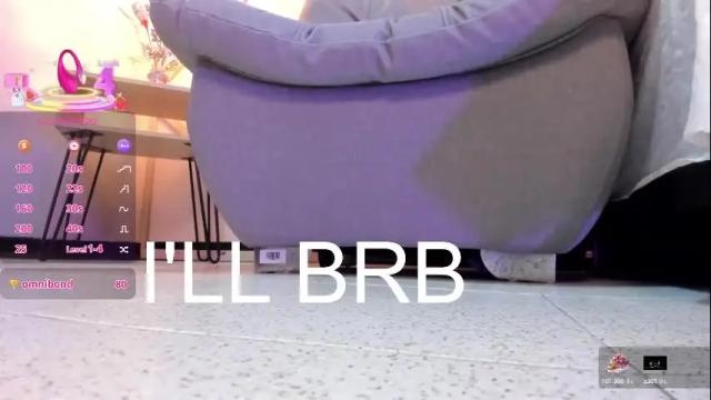 Image 4 of sophieharris__ Stream on Chaturbate on 2 months ago