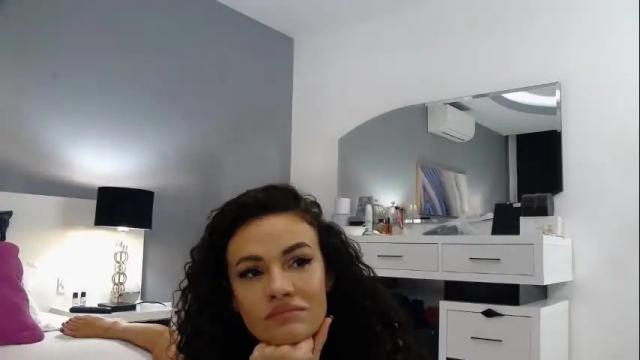 Image 6 of sophiejoulia Stream on Chaturbate on 1 month ago
