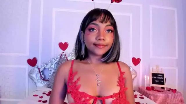 Image 10 of sophiemarchetti Stream on Chaturbate on 14 months ago