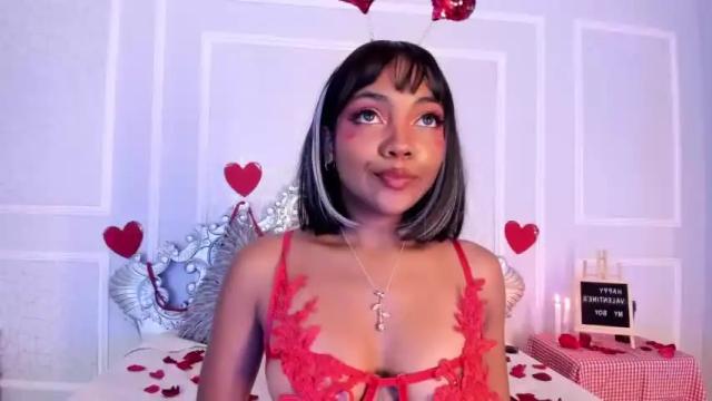 Image 12 of sophiemarchetti Stream on Chaturbate on 14 months ago
