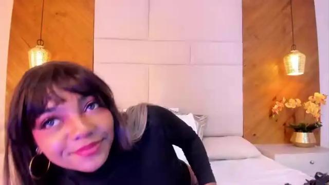 Image 3 of sophiemarchetti Stream on Chaturbate on 13 months ago