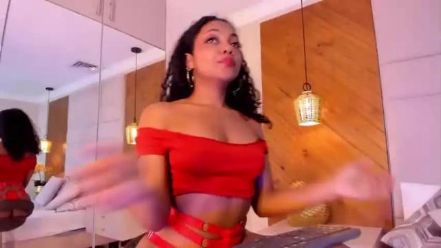 Image 12 of sophiemarchetti Stream on Chaturbate on 16 months ago