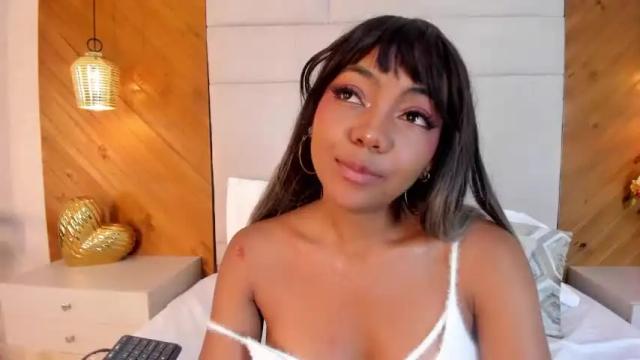 Image 4 of sophiemarchetti Stream on Chaturbate on 13 months ago