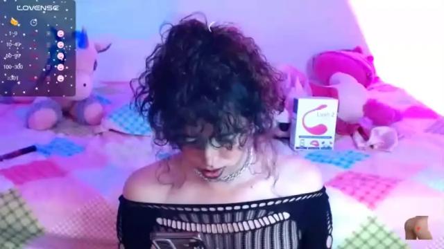 Image 3 of sophiemarshall_ Stream on Chaturbate on 14 months ago
