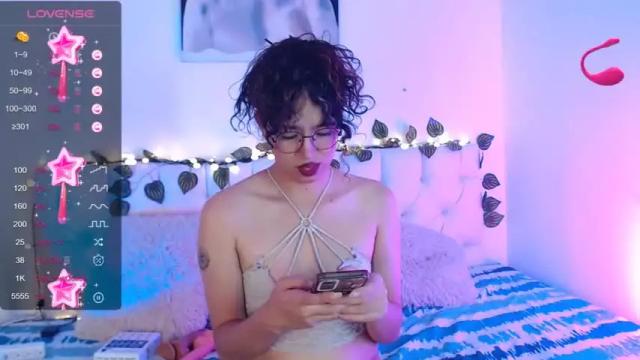 Image 12 of sophiemarshall_ Stream on Chaturbate on 14 months ago