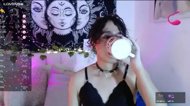 Image 4 of sophiemarshall_ Stream on Chaturbate on 13 months ago