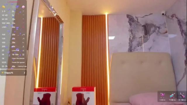 Image 8 of sophiemeyer Stream on Chaturbate on 12 days ago