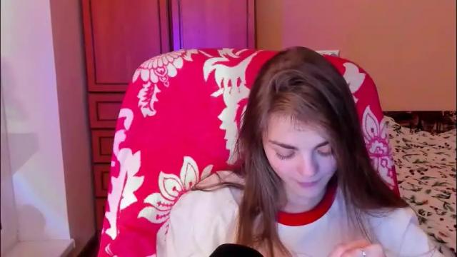 Image 4 of sophiesuvi Stream on Chaturbate on 2 months ago